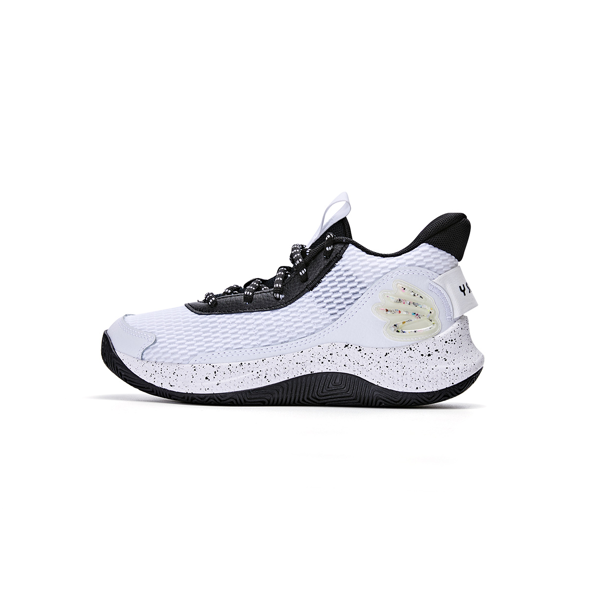 Кроссовки баскетбольные для детей и подростков Curry 3 Z7 с противоскользящей подошвой, амортизацией и устойчивостью к истиранию Under Armour, белый
Кроссовки баскетбольные для детей и подростков Curry 3 Z7 с противоскользящей подошвой, амортизацией и устойчивостью к истиранию Under Armour, белый