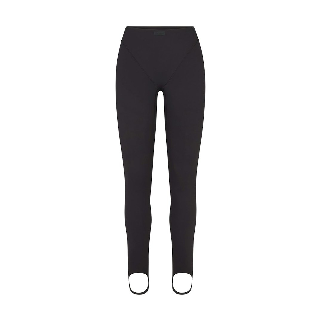 Леггинсы Nike x SKIMS Matte V Line Stirrup, черный
Леггинсы Nike x SKIMS Matte V Line Stirrup, черный