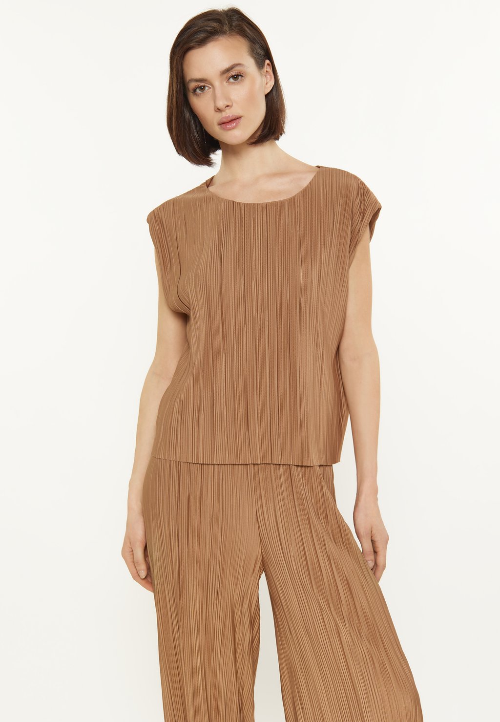 Блуза usha, бежевый
Блуза usha, бежевый