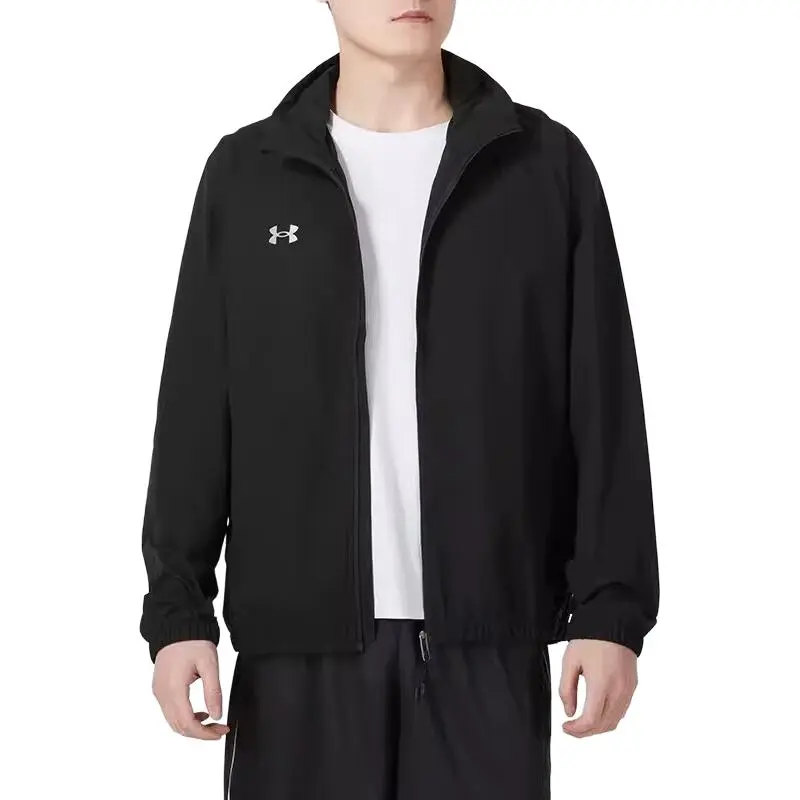 Куртка унисекс черная Under Armour, черный
Куртка унисекс черная Under Armour, черный