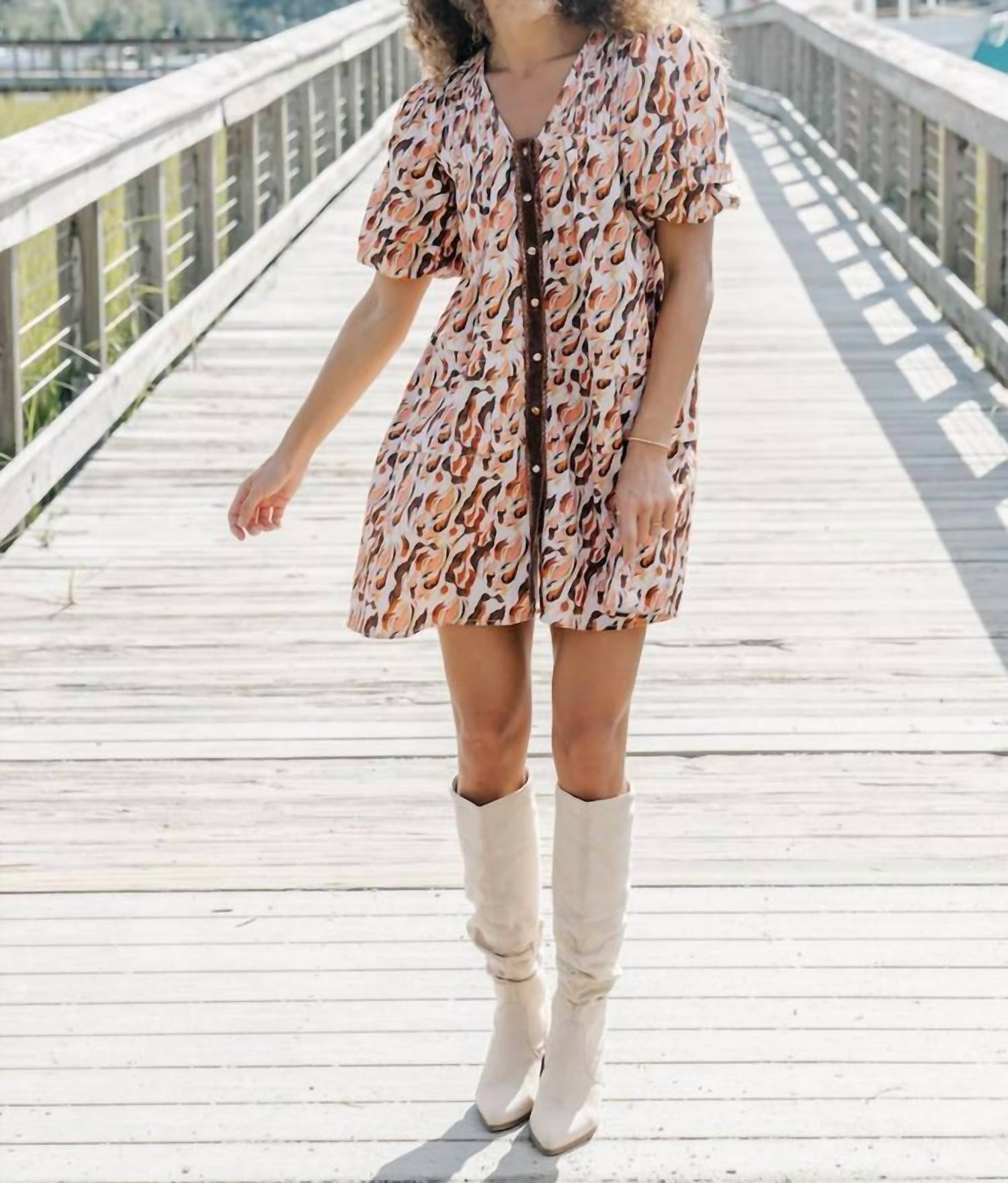 Платье Камилла в цвете кофейных зерен VICTORIA DUNN, цвет coffee bean
Платье Камилла в цвете кофейных зерен VICTORIA DUNN, цвет coffee bean