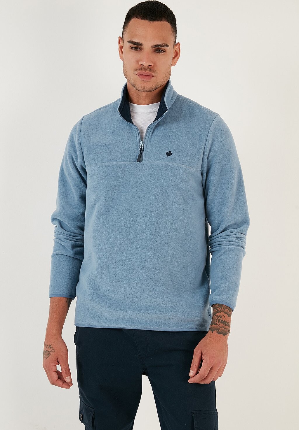 Флисовый свитер Buratti, цвет light blue
Флисовый свитер Buratti, цвет light blue