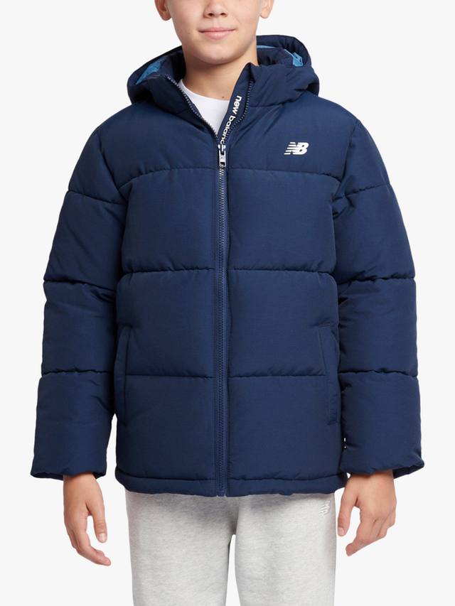 Детская утепленная куртка с капюшоном New Balance, Nb Navy
Детская утепленная куртка с капюшоном New Balance, Nb Navy