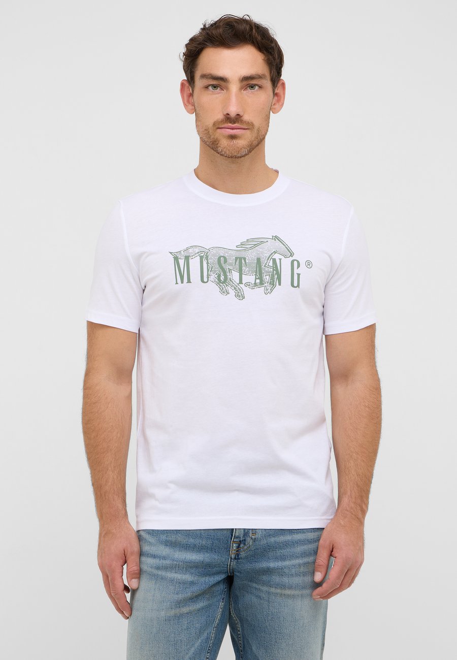Футболка Mustang STYLE AUSTIN, Weiß/White
Футболка Mustang STYLE AUSTIN, Weiß/White