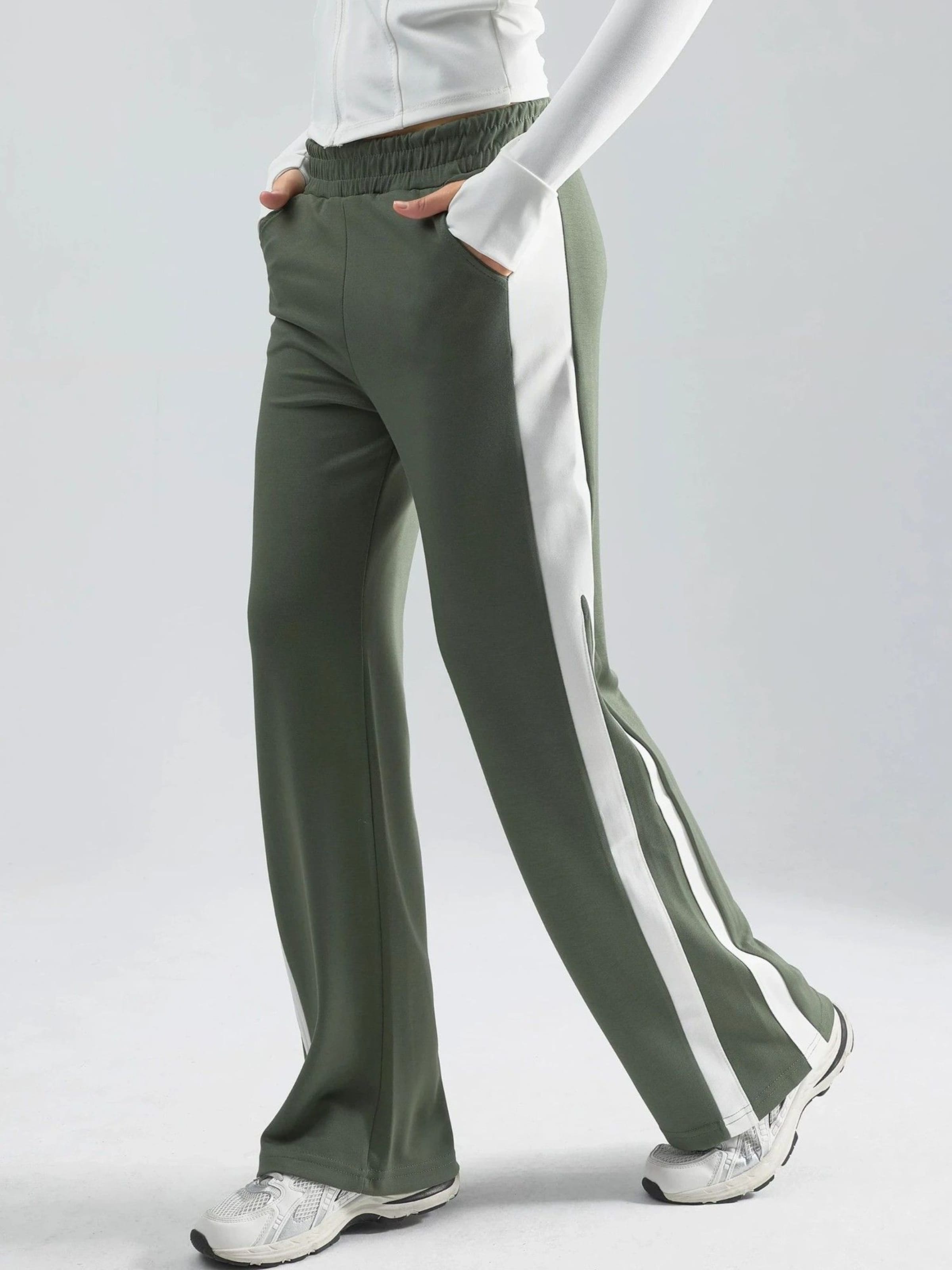 Hiccup Широкие брюки цвета хаки
Hiccup Широкие брюки цвета хаки