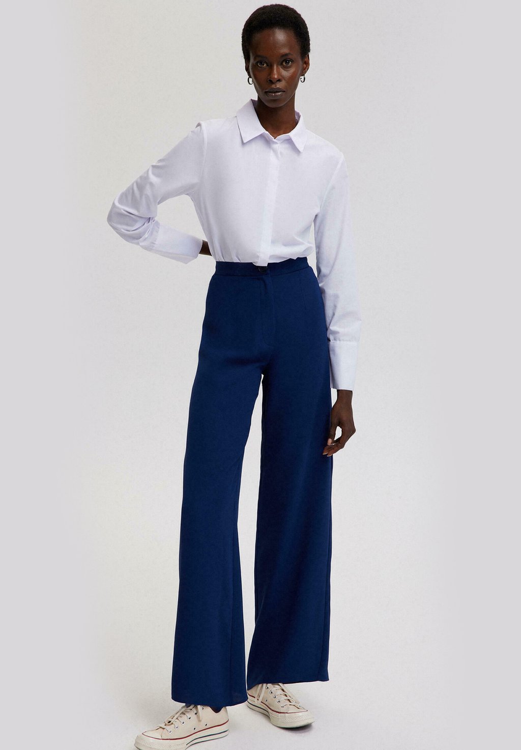 Брюки WIDE CREPE Touché Privé, темно-синий
Брюки WIDE CREPE Touché Privé, темно-синий