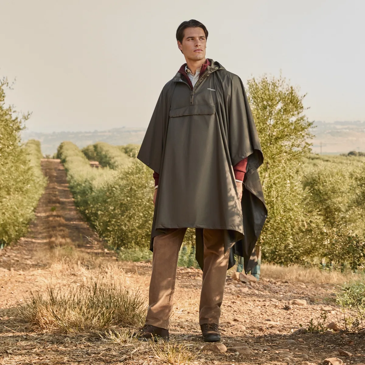 Мужской пончо Verhunt, темно-зеленый 
Мужской пончо Verhunt, темно-зеленый