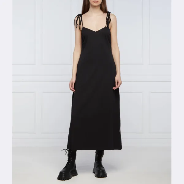 Платье Бравиари Silvian Heach, черный
Платье Бравиари Silvian Heach, черный