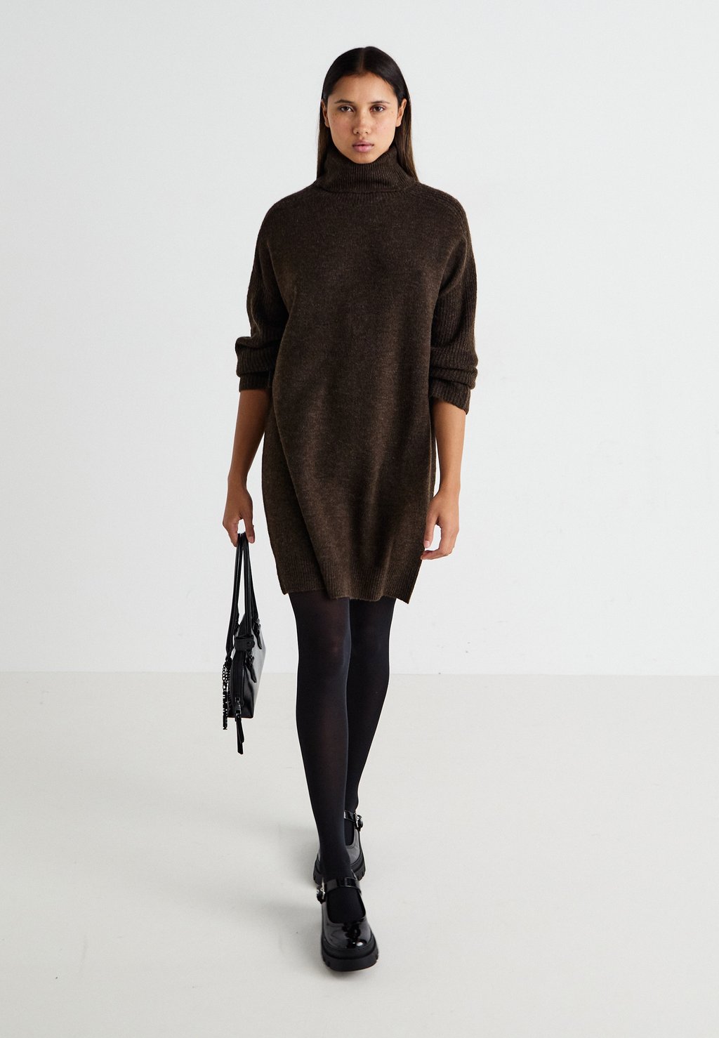 Платье-джемпер VMJUPITER COWLNECK SHORT DRESS Vero Moda, коричневый 
Платье-джемпер VMJUPITER COWLNECK SHORT DRESS Vero Moda, коричневый