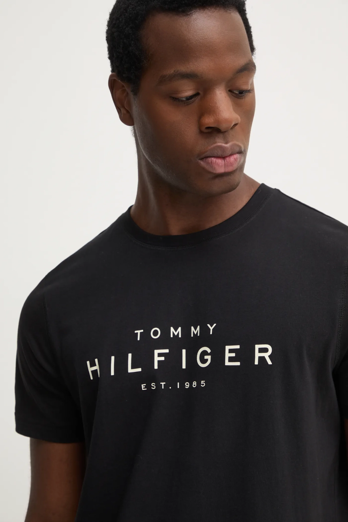 Хлопковая футболка Tommy Hilfiger, черный
Хлопковая футболка Tommy Hilfiger, черный
