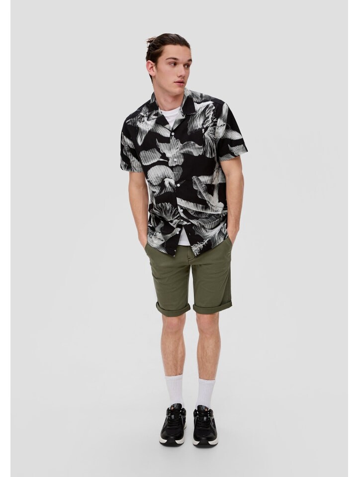 Тканевые шорты QS, оливковый
Тканевые шорты QS, оливковый