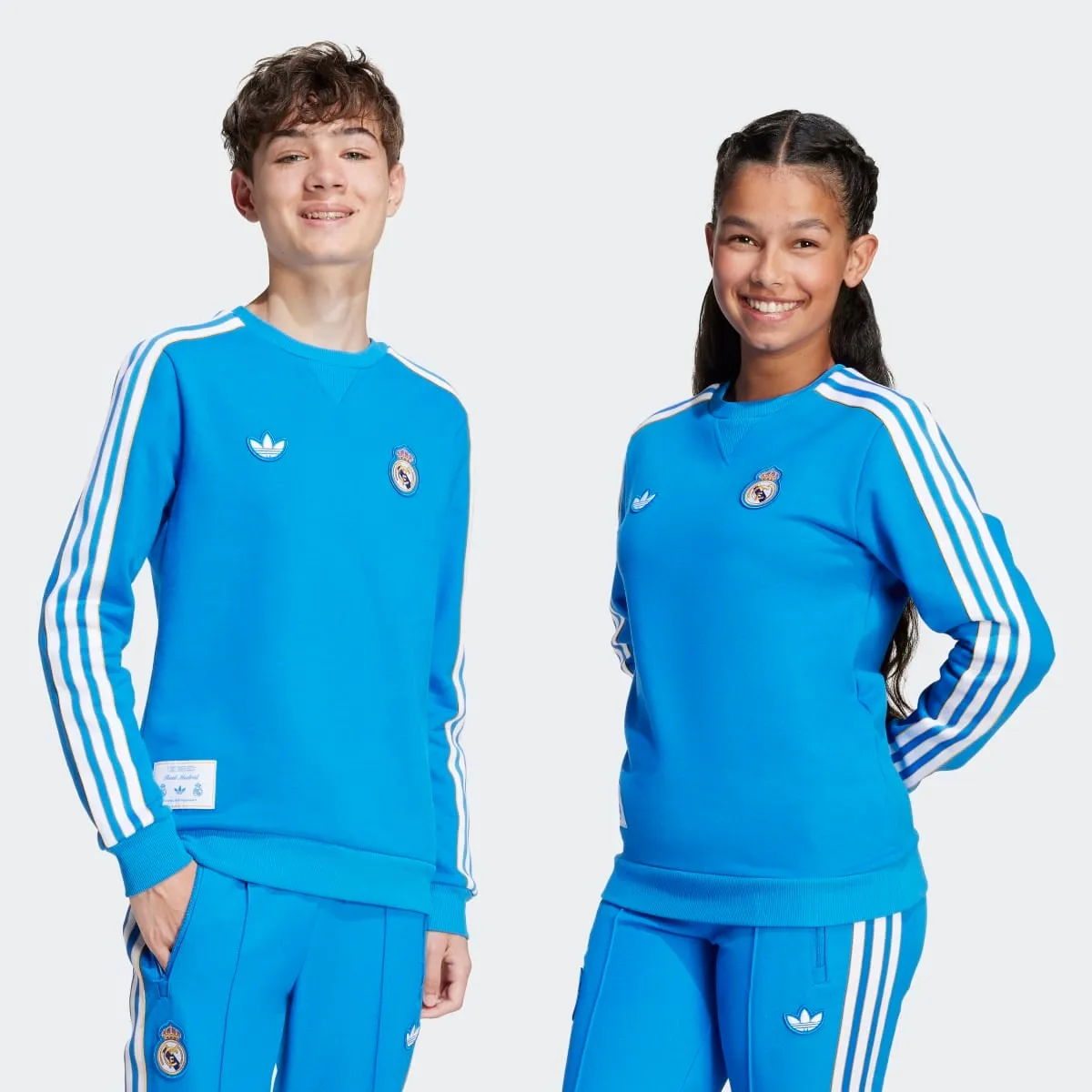 Детская толстовка Real Madrid CF Originals adidas, синий
Детская толстовка Real Madrid CF Originals adidas, синий