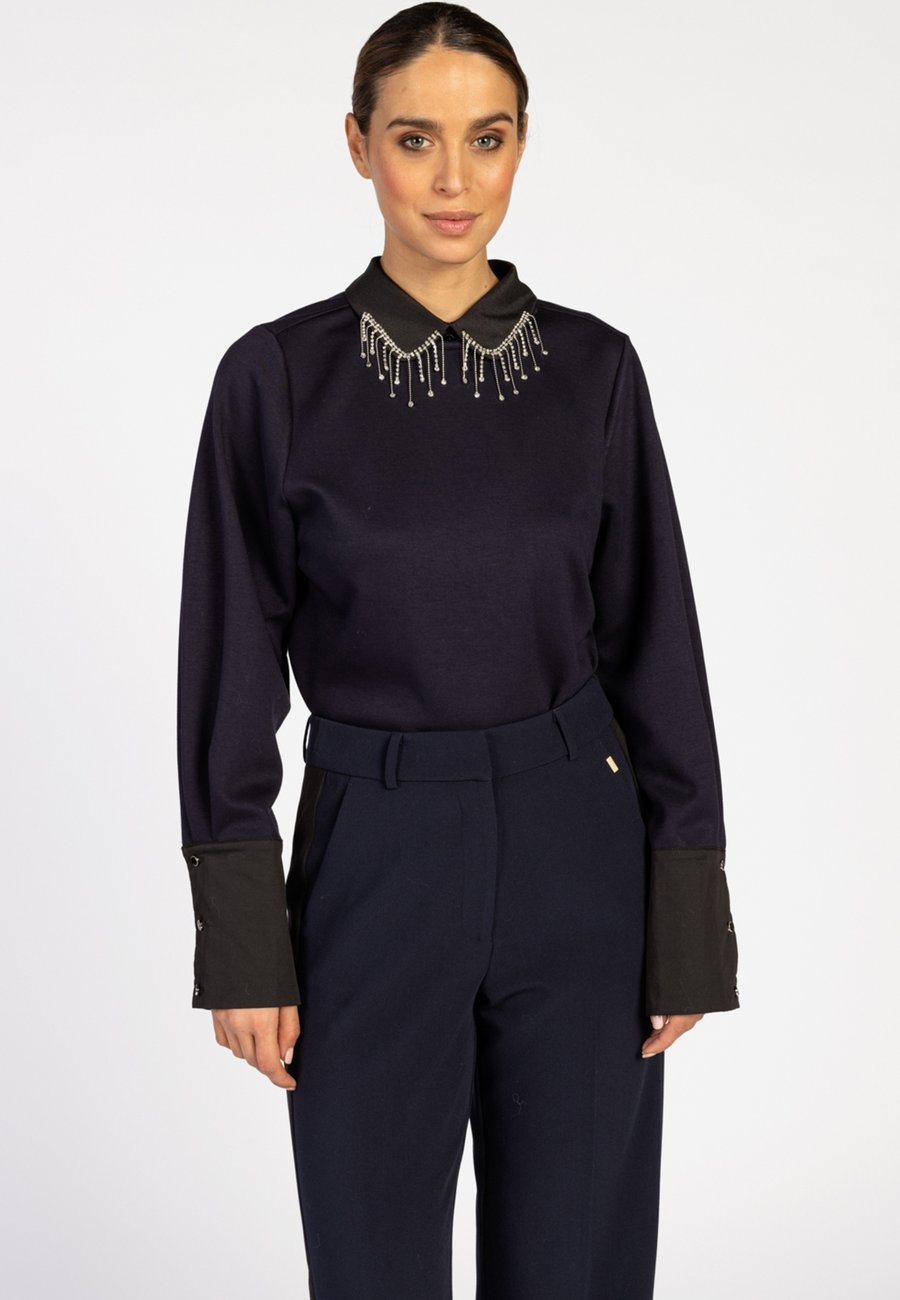 Блуза Aaiko Blouse, Dark Navy/Blue
Блуза Aaiko Blouse, Dark Navy/Blue