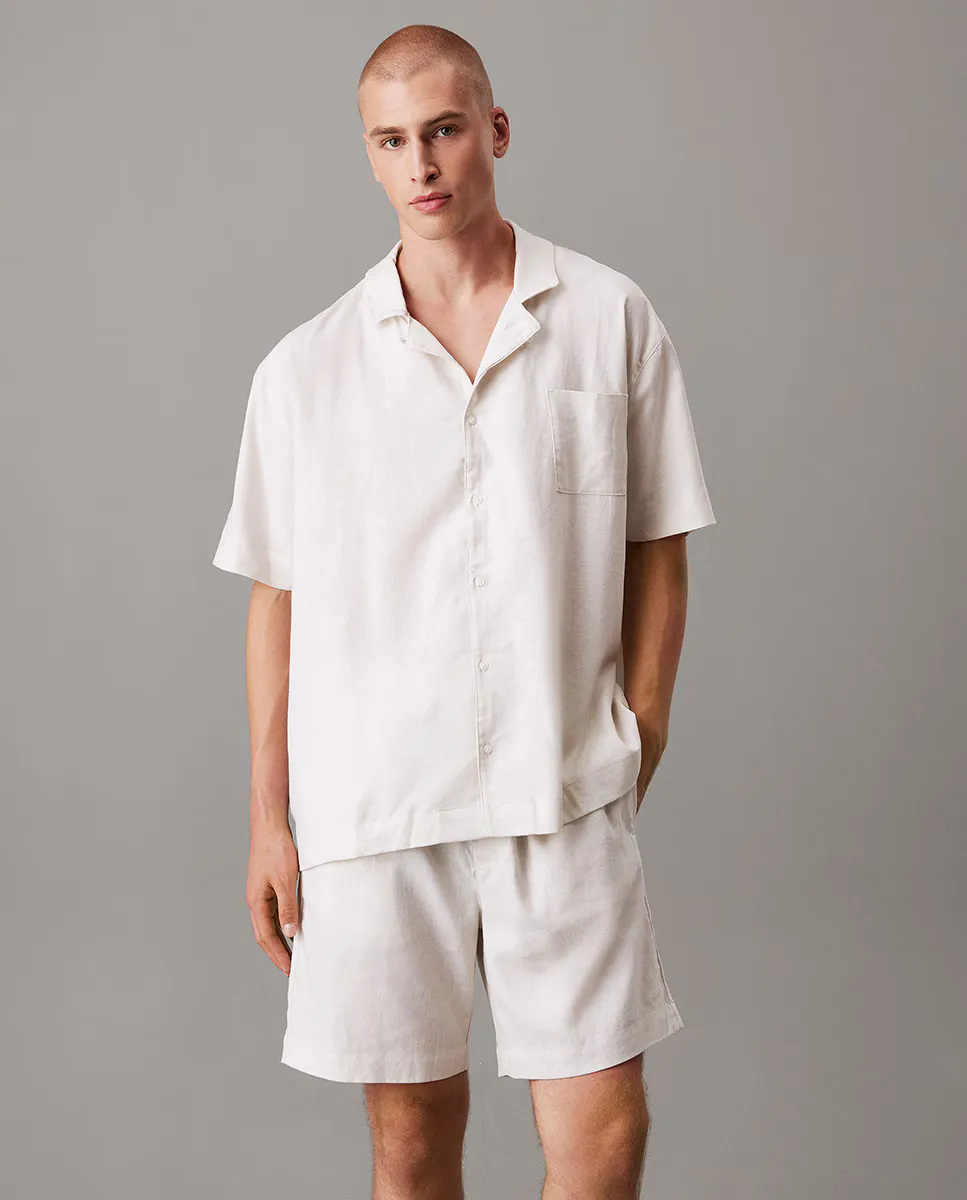 Футболка на пуговицах с короткими рукавами Calvin Klein, натуральный
Футболка на пуговицах с короткими рукавами Calvin Klein, натуральный