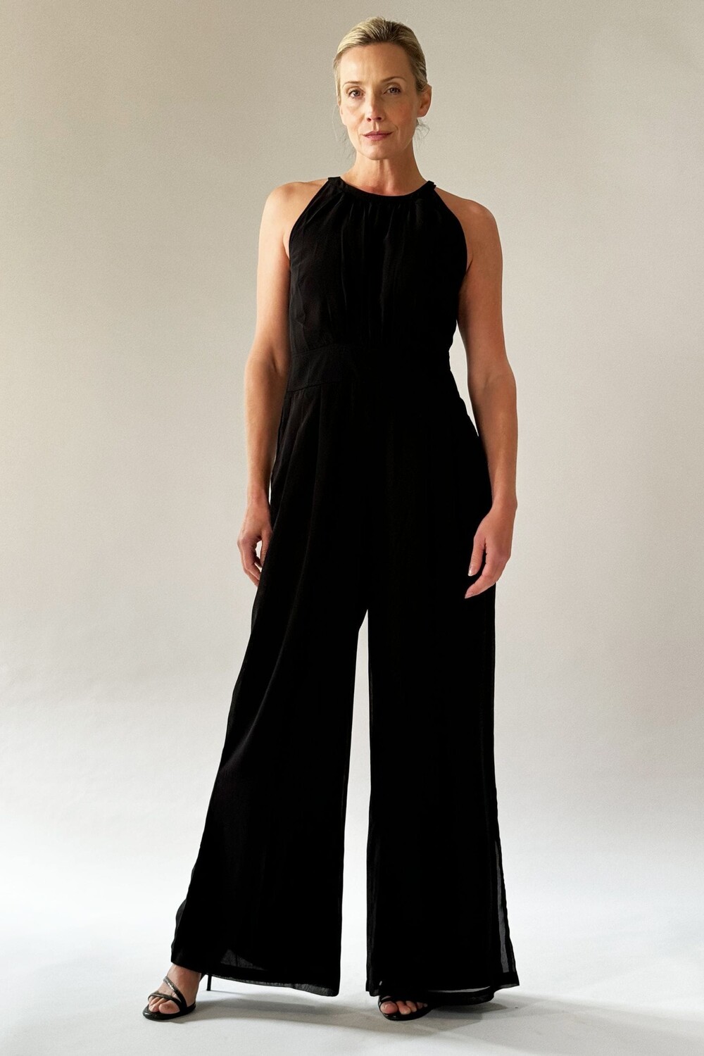 Широкий комбинезон с круглым вырезом Religion, черный
Широкий комбинезон с круглым вырезом Religion, черный