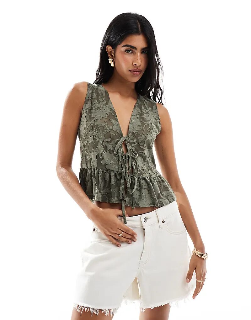 Кружевной топ без рукавов Miss Selfridge с завязками спереди цвета хаки
Кружевной топ без рукавов Miss Selfridge с завязками спереди цвета хаки