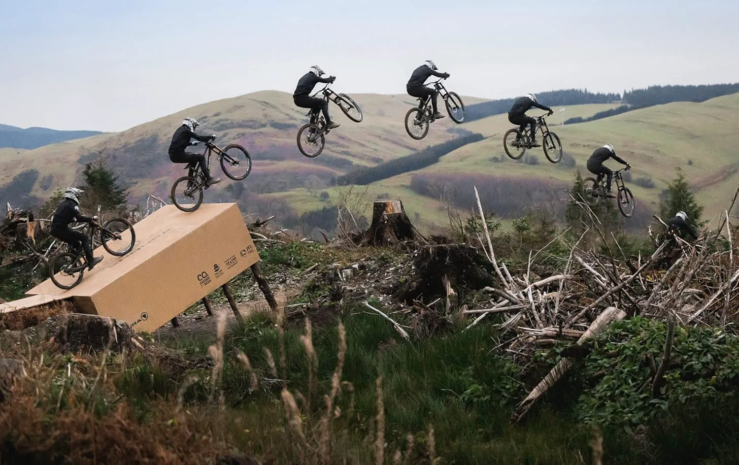 Велосипедные кроссовки Endura Unisex-Adult MT500 Burner для горного велоспорта с плоской подошвой, темно-синий
Велосипедные кроссовки Endura Unisex-Adult MT500 Burner для горного велоспорта с плоской подошвой, темно-синий