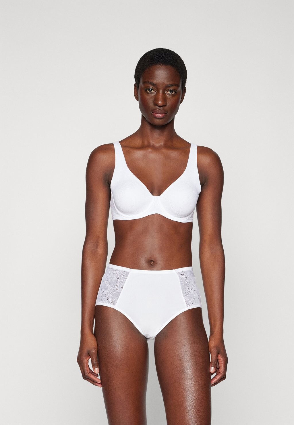 Бюстгальтер на косточках Spacer-Lining Air Schiesser, белый
Бюстгальтер на косточках Spacer-Lining Air Schiesser, белый