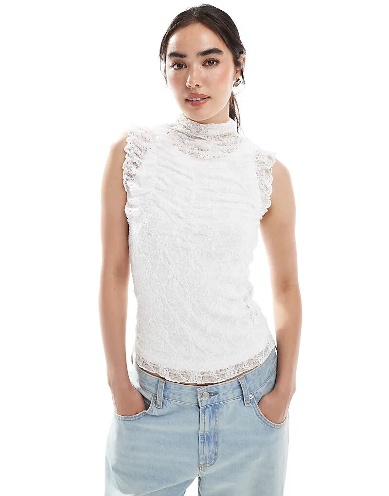 Прозрачный кружевной топ Vero Moda без рукавов с рюшами белого цвета
Прозрачный кружевной топ Vero Moda без рукавов с рюшами белого цвета