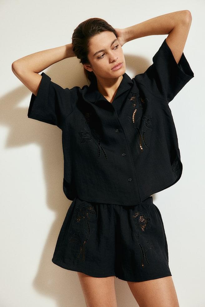 Шорты с вышивкой ришелье H&M, черный
Шорты с вышивкой ришелье H&M, черный