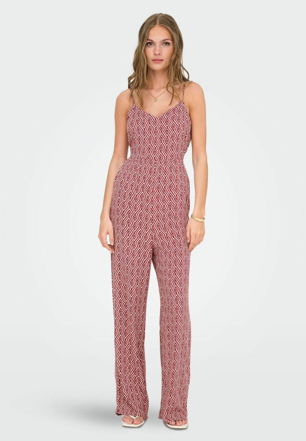 Комбинезон ONLY, красный
Комбинезон ONLY, красный