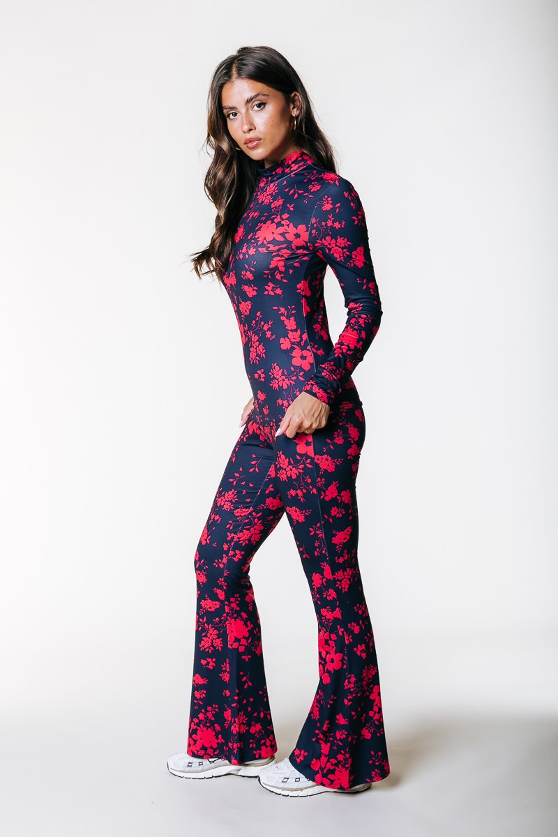 Брюки Colourful Rebel FLOWER FLARE PANTS, Warm Red/Red
Брюки Colourful Rebel FLOWER FLARE PANTS, Warm Red/Red