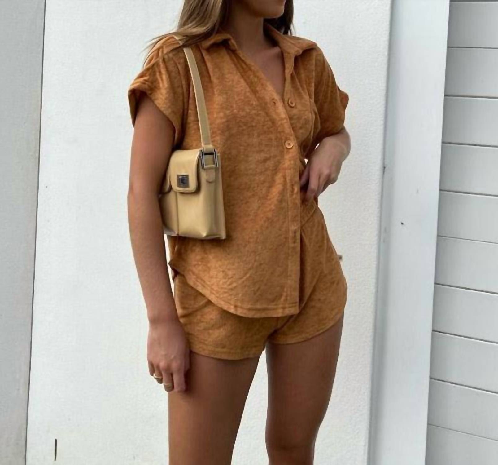 Комплект махровых рубашек цвета латте Araminta James, цвет latte
Комплект махровых рубашек цвета латте Araminta James, цвет latte