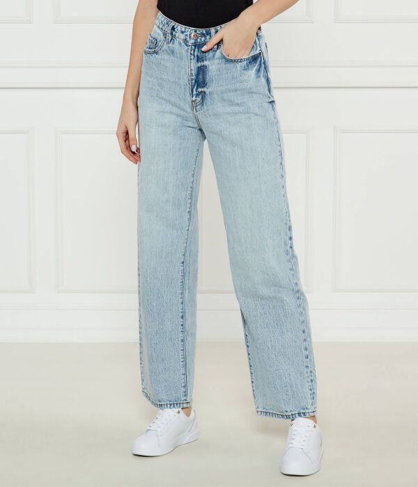 Джинсы Armani Exchange Relaxed Fit, голубой
Джинсы Armani Exchange Relaxed Fit, голубой