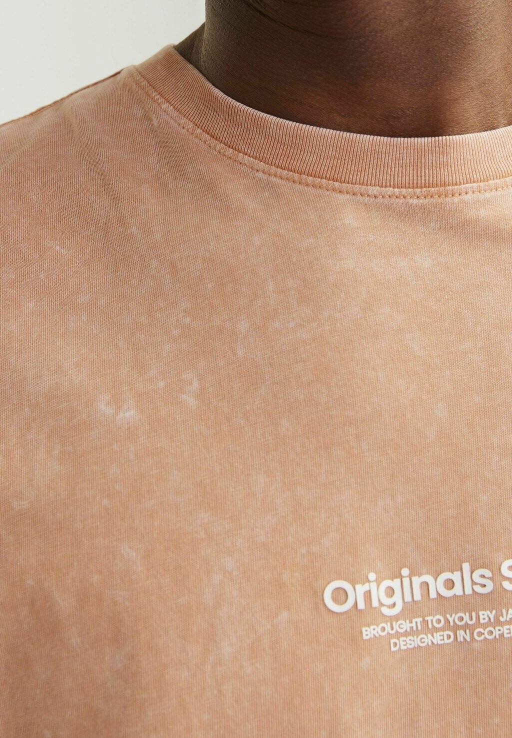 Футболка с принтом GEDRUCKT RUNDHALS Jack & Jones, оранжевый
Футболка с принтом GEDRUCKT RUNDHALS Jack & Jones, оранжевый