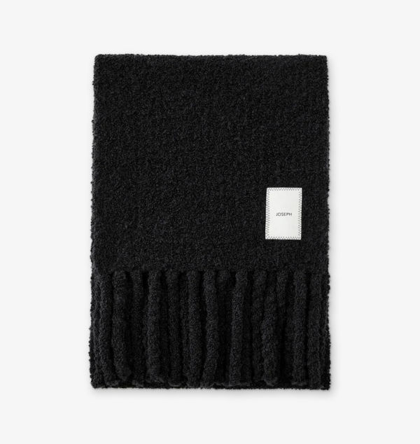 Вязаный шарф с бахромой Joseph, черный
Вязаный шарф с бахромой Joseph, черный