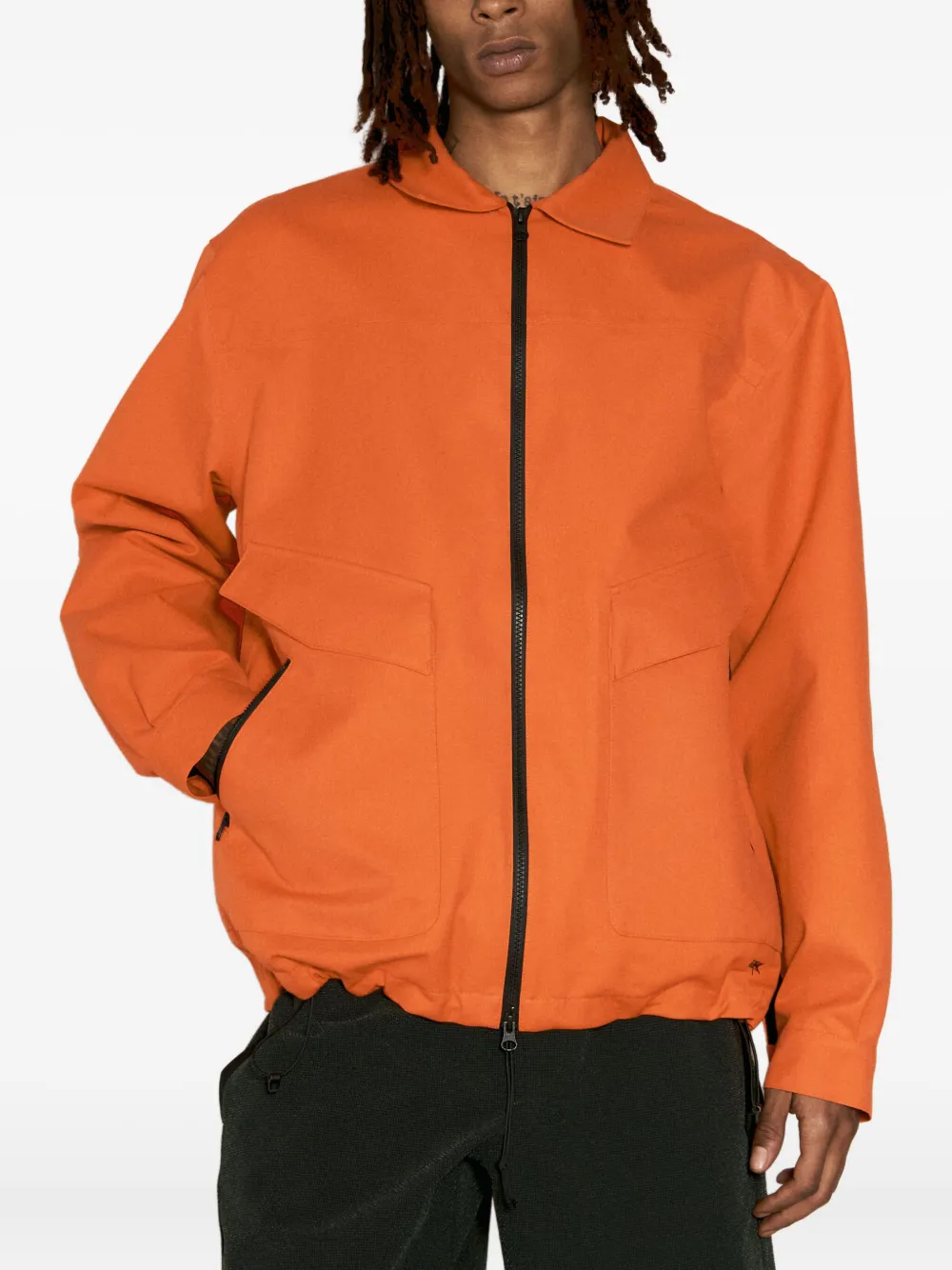 Куртка с карманом на молнии GR10K, оранжевый
Куртка с карманом на молнии GR10K, оранжевый