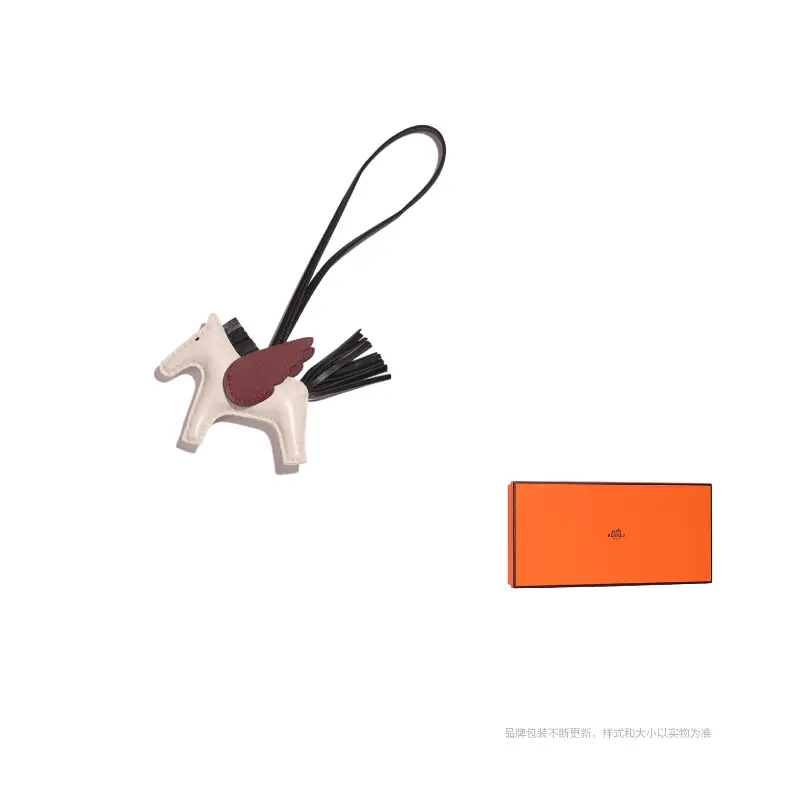 Кожаный кулон унисекс HERMES, белый
Кожаный кулон унисекс HERMES, белый