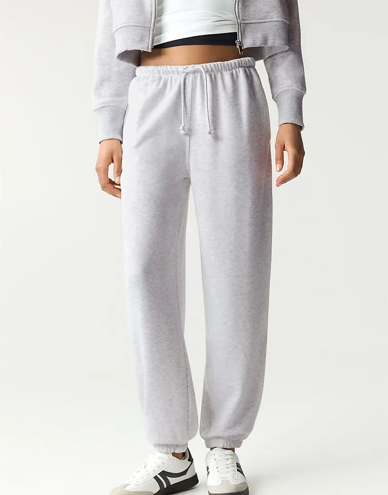 Джоггеры Pull&Bear серого меланжевого цвета
Джоггеры Pull&Bear серого меланжевого цвета