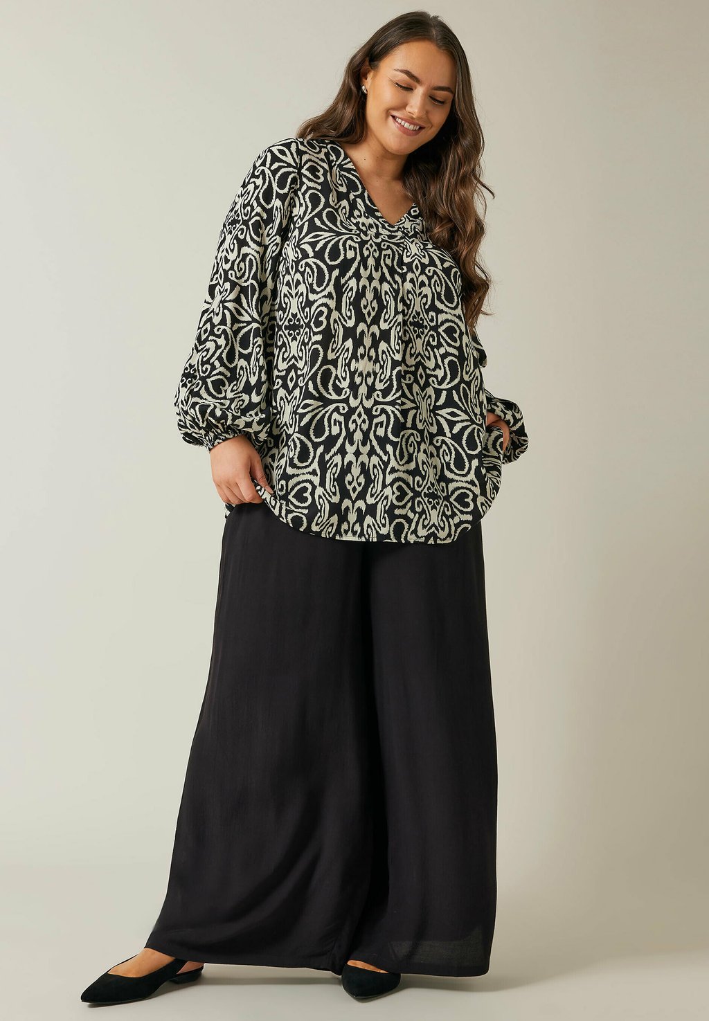 Блуза ABSTRACT Evans, черный
Блуза ABSTRACT Evans, черный