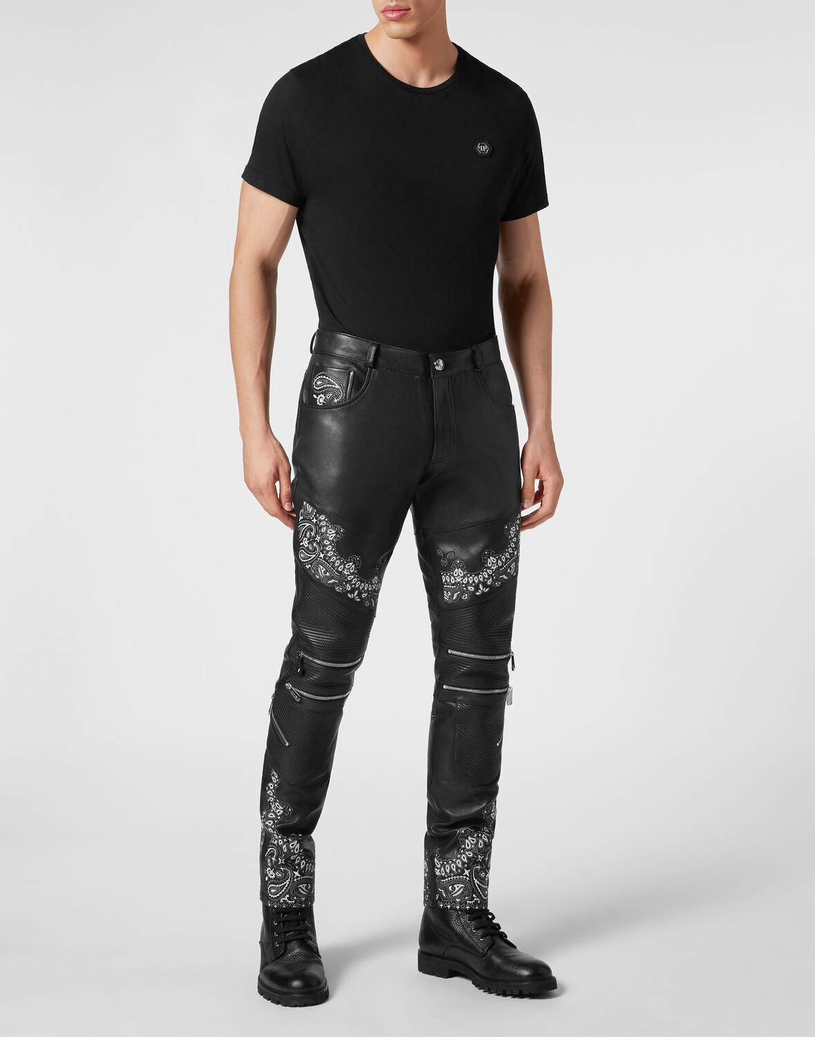 Кожаные байкерские брюки с узором пейсли Philipp Plein, черный
Кожаные байкерские брюки с узором пейсли Philipp Plein, черный