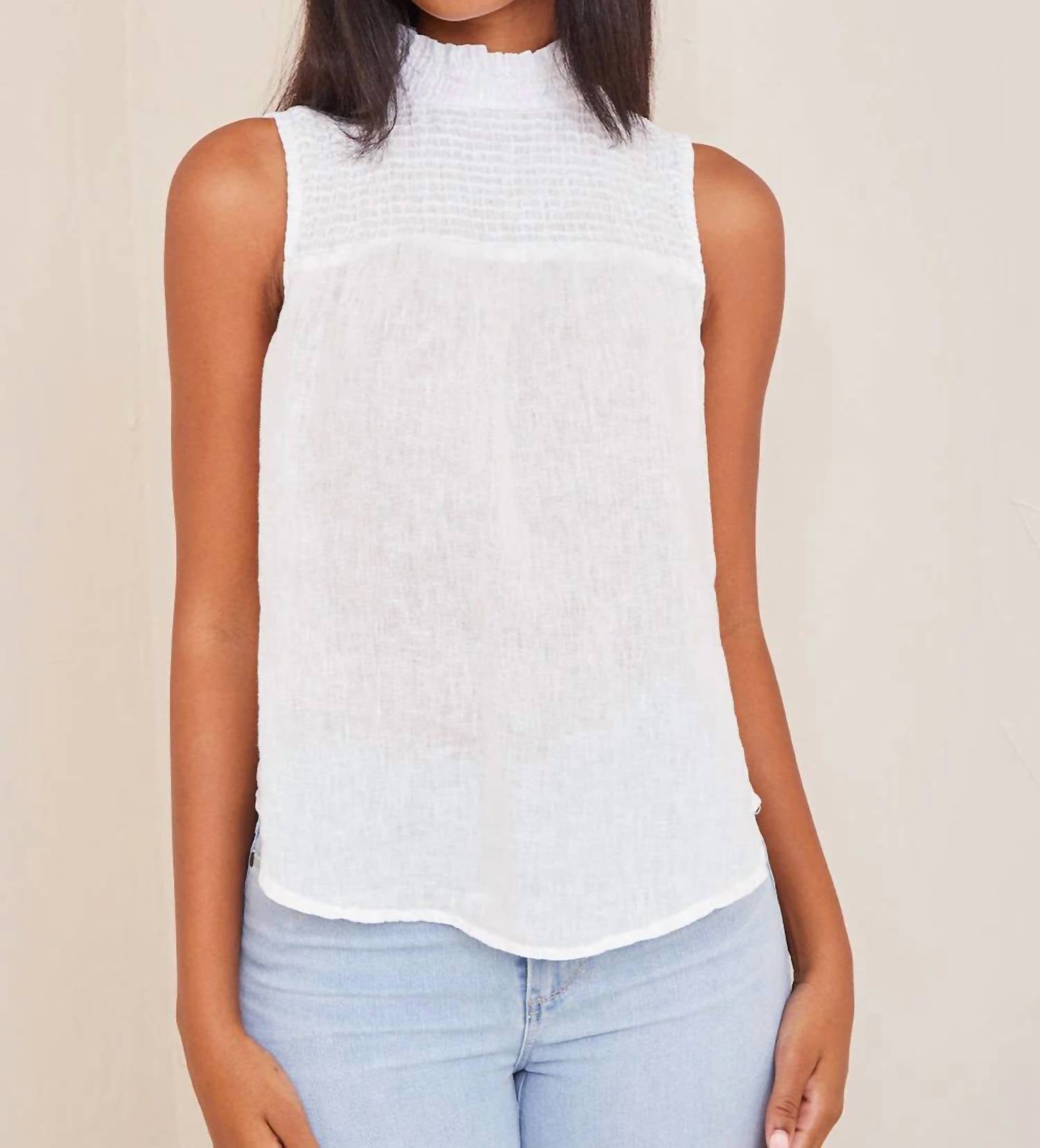 Белый топ со сборками Bella Dahl
Белый топ со сборками Bella Dahl