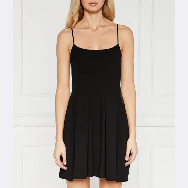 Платье Armani Exchange, черный
Платье Armani Exchange, черный