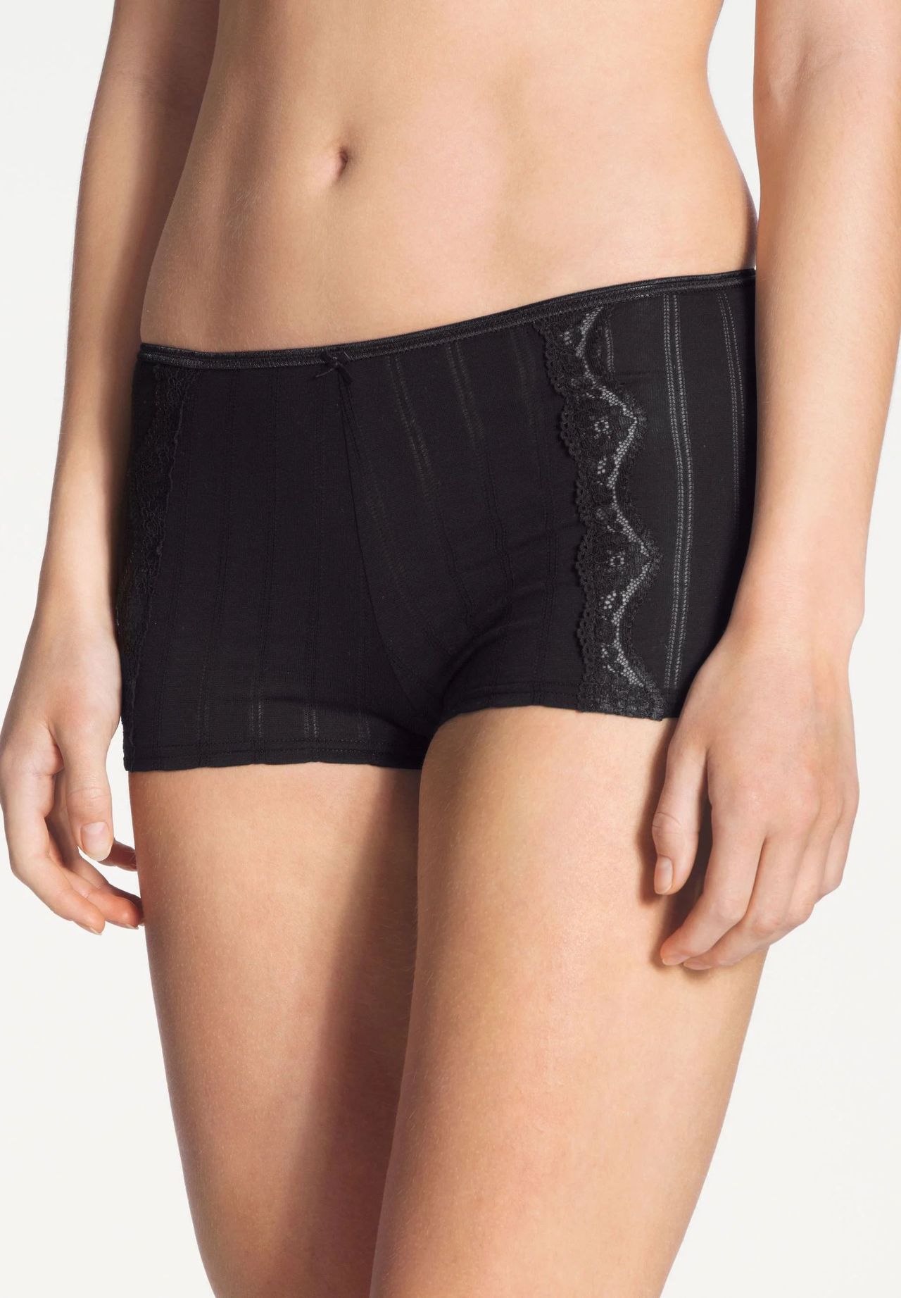 Трусики Etude Toujours, слегка прозрачные, женские CALIDA, цвет 992 Schwarz
Трусики Etude Toujours, слегка прозрачные, женские CALIDA, цвет 992 Schwarz