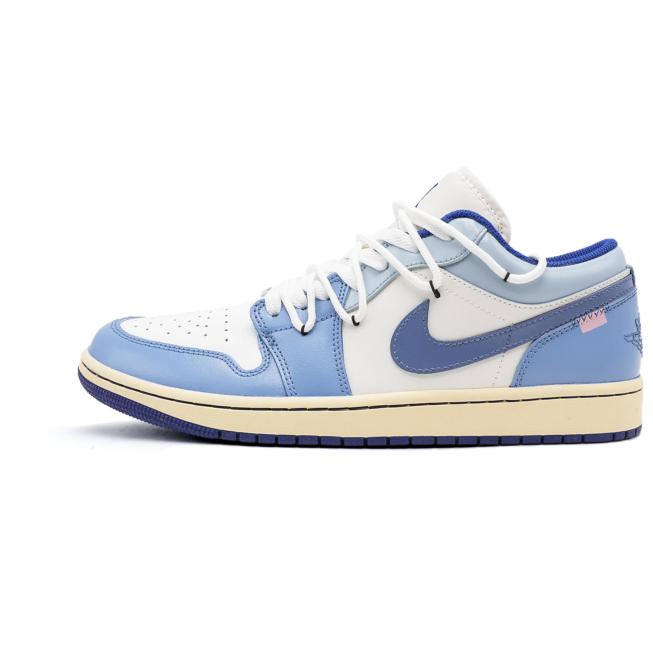 Jordan Кроссовки Air 1 Dream Of Light Waves, износостойкие, низкие, винтажные, для баскетбола, мужские, сине-белый
Jordan Кроссовки Air 1 Dream Of Light Waves, износостойкие, низкие, винтажные, для баскетбола, мужские, сине-белый