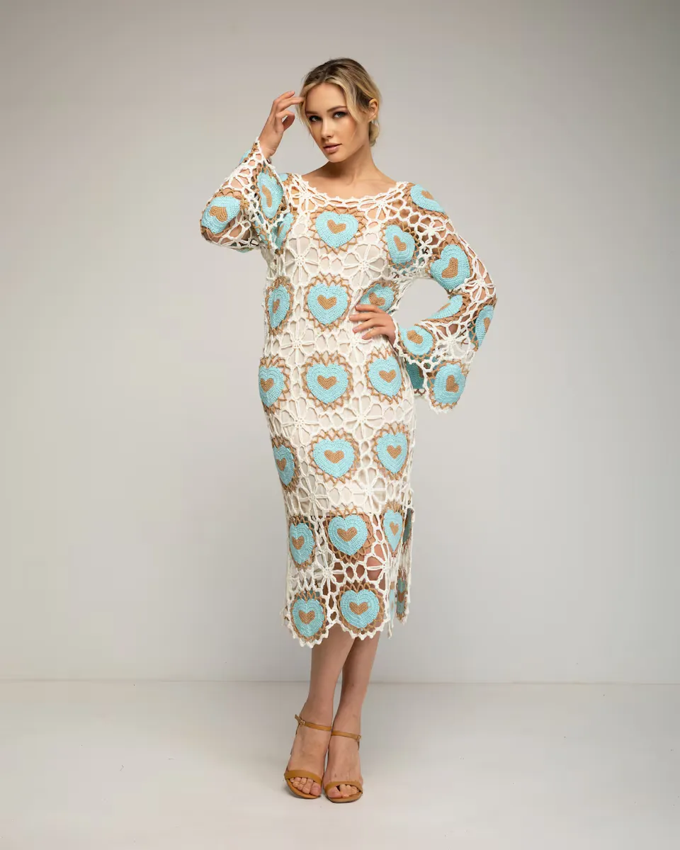 Длинное платье из кружева с сердечками Tantra, синий
Длинное платье из кружева с сердечками Tantra, синий