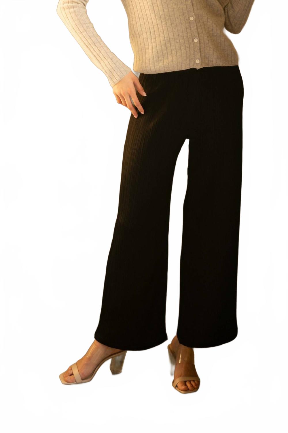 Атласные жатые брюки черного цвета Rose & Crown, черный
Атласные жатые брюки черного цвета Rose & Crown, черный