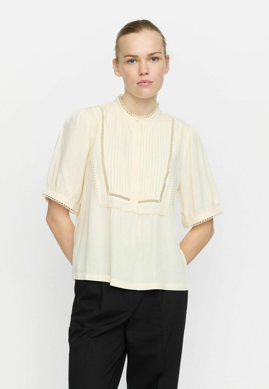 Блуза Soft Rebels SRLINDA , Arctic Wolf/White
Блуза Soft Rebels SRLINDA , Arctic Wolf/White
