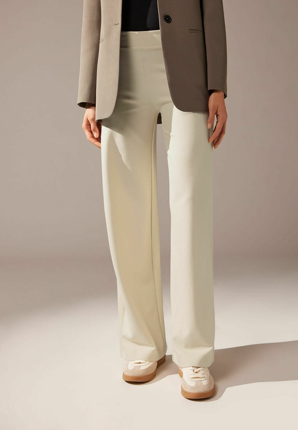 Тканевые брюки Calzedonia, нюд
Тканевые брюки Calzedonia, нюд