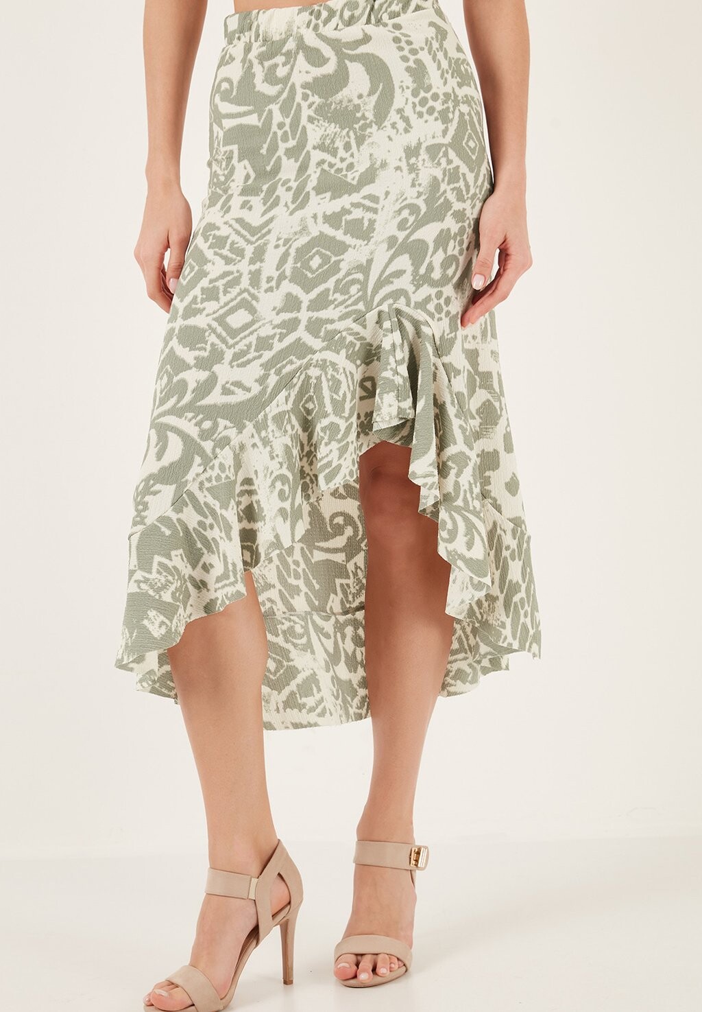 Широкая юбка в сборку REGULAR FIT LELA, оливково-зеленый 
Широкая юбка в сборку REGULAR FIT LELA, оливково-зеленый