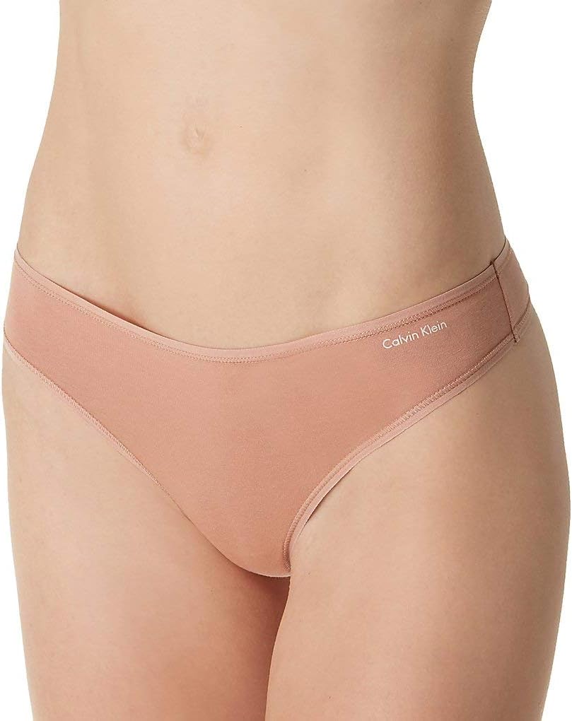 Женские стринги Calvin Klein Form, Warm Camel
Женские стринги Calvin Klein Form, Warm Camel