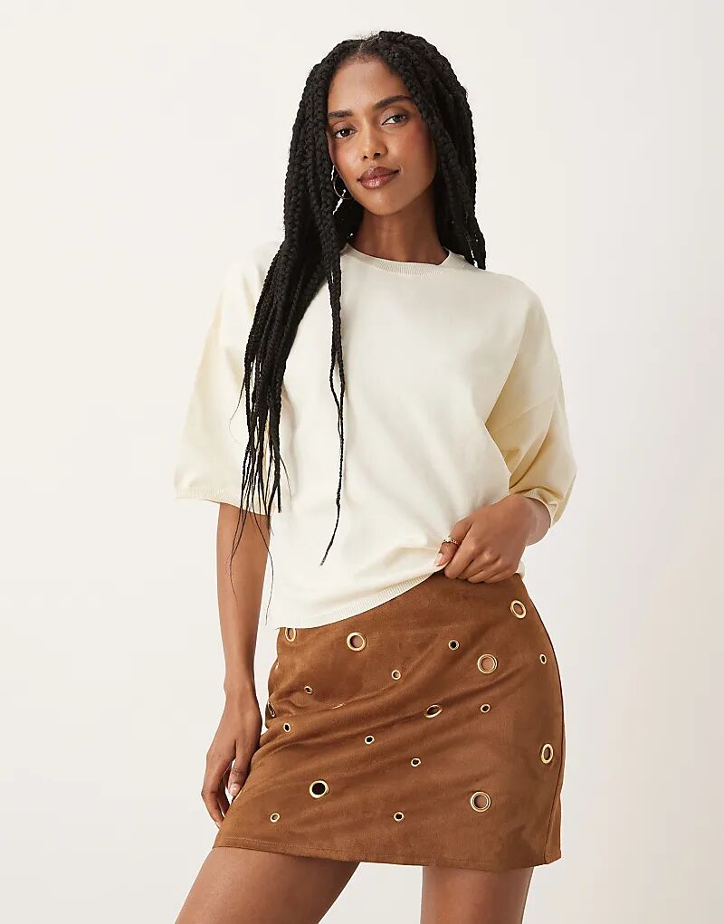 Футболка ASOS DESIGN кремового цвета с присборенными боками
Футболка ASOS DESIGN кремового цвета с присборенными боками