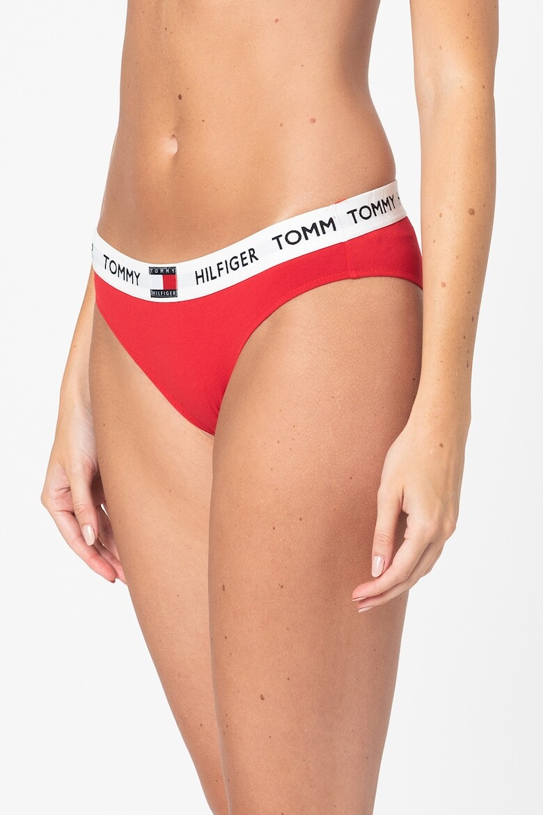Женские трусы-бикини Tommy Hilfiger с логотипом, красные
Женские трусы-бикини Tommy Hilfiger с логотипом, красные
