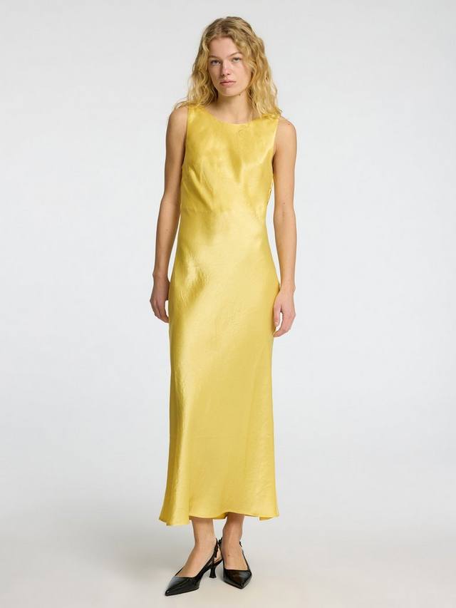 Selene сатиновое платье-макси с капюшоном на спине Selected, Sundress
Selene сатиновое платье-макси с капюшоном на спине Selected, Sundress