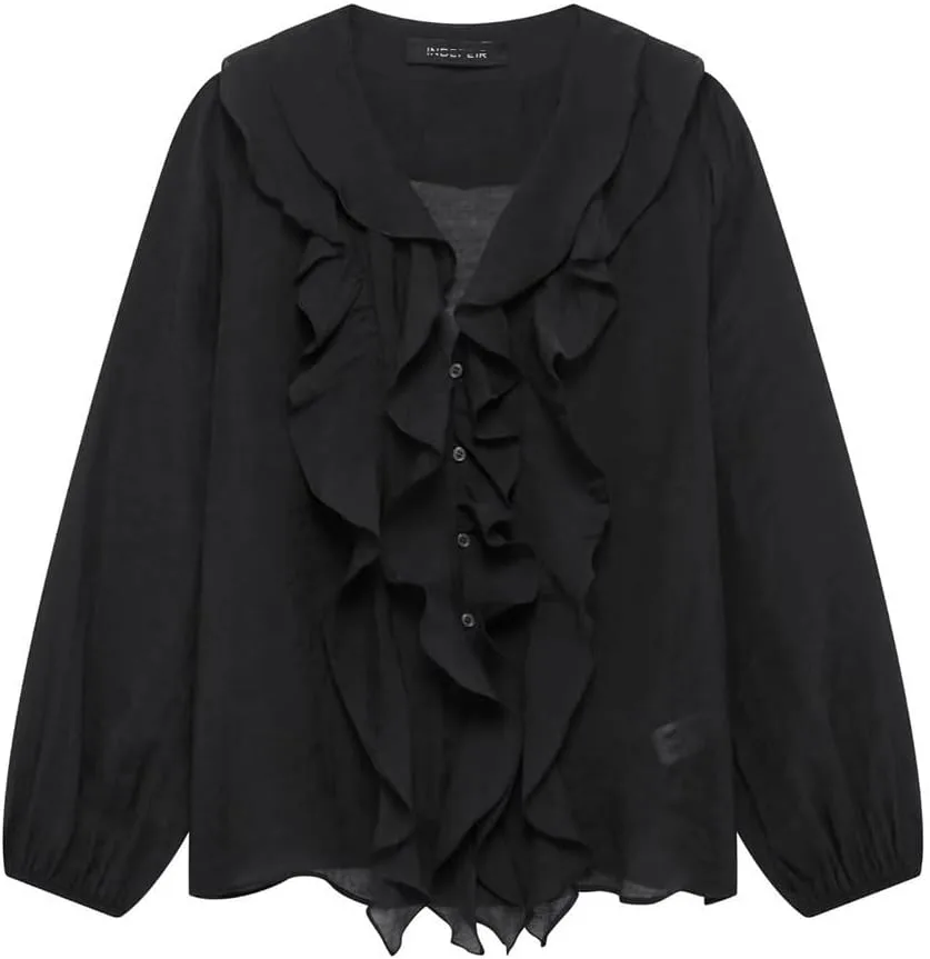 Женская блузка с V-образным вырезом и рюшами
Женская блузка с V-образным вырезом и рюшами