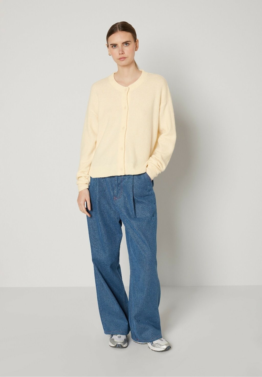 Кардиган ADAMSVILLE American Vintage, светло-желтый
Кардиган ADAMSVILLE American Vintage, светло-желтый